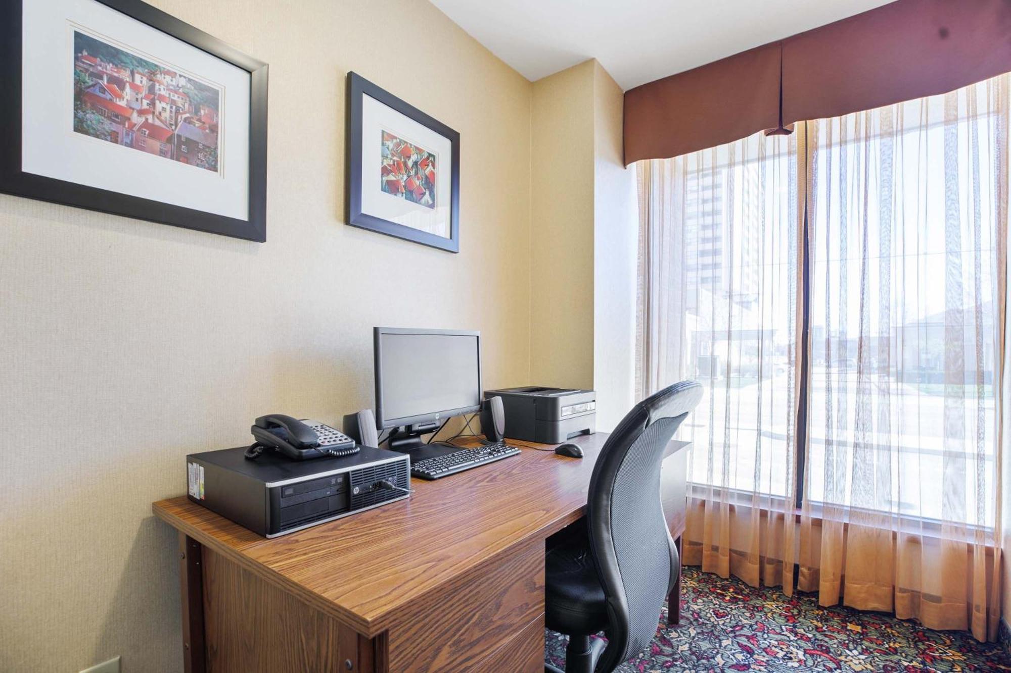 Sandman Hotel & Suites London Downtown Bagian luar foto