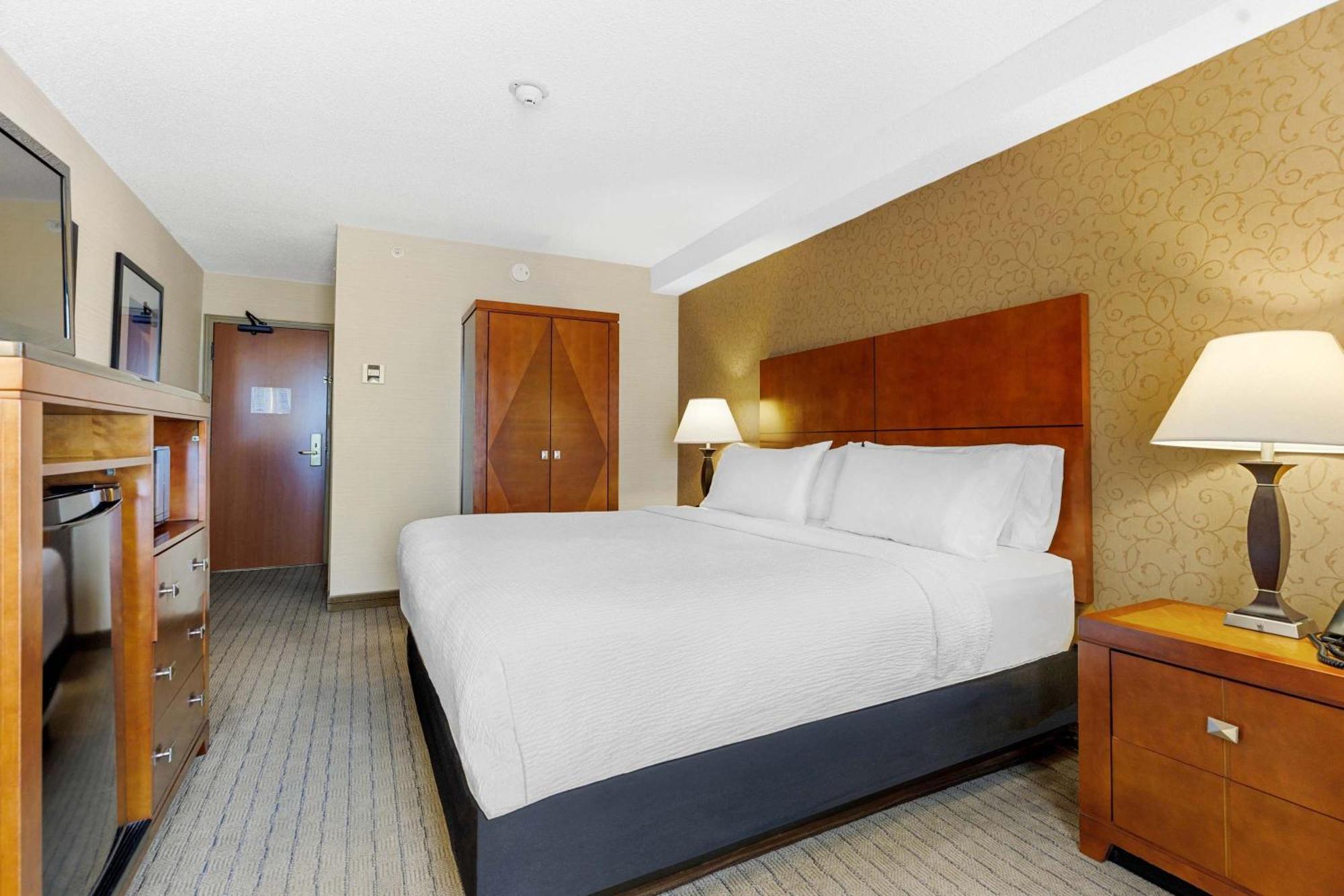 Sandman Hotel & Suites London Downtown Bagian luar foto