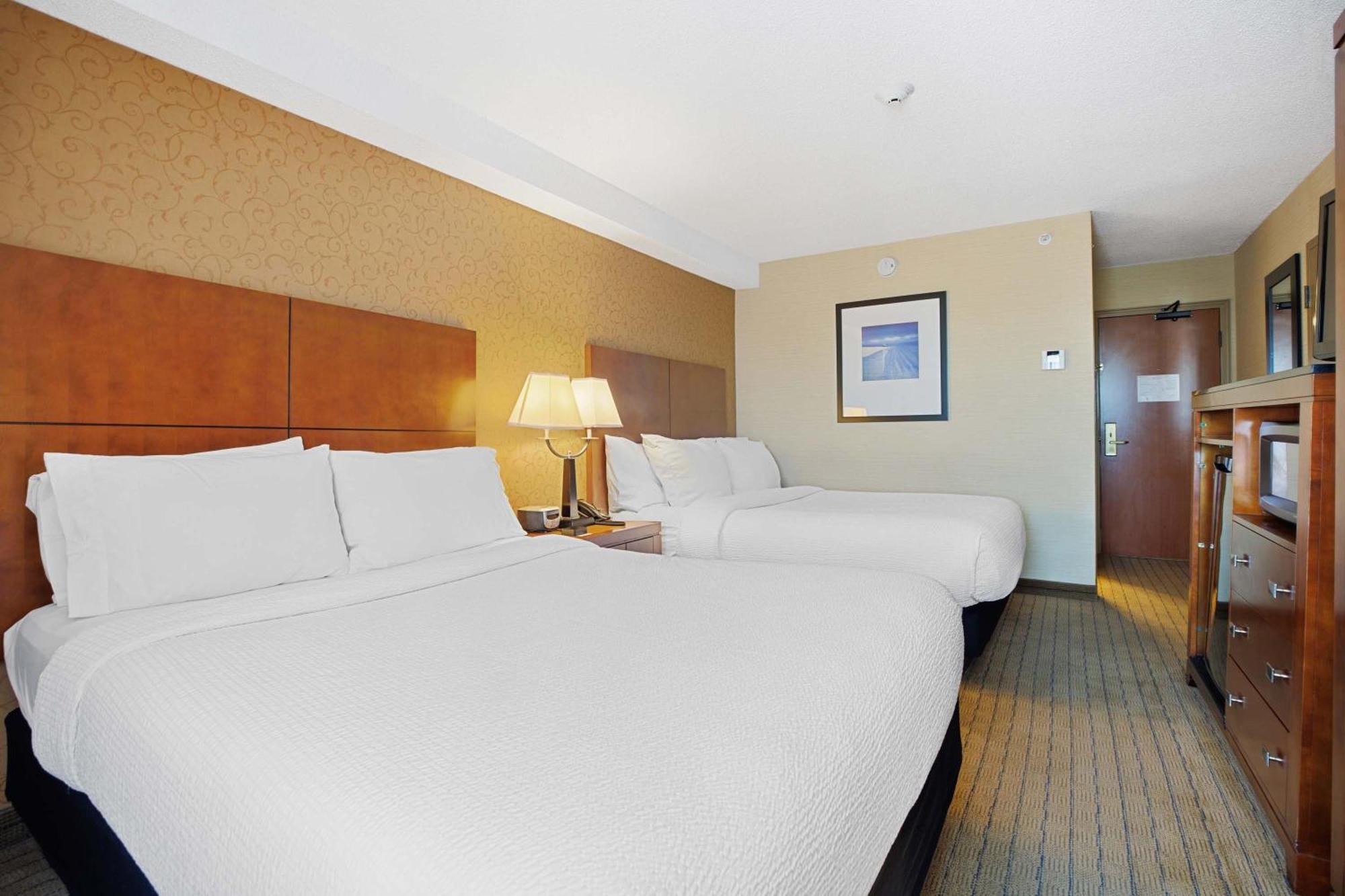 Sandman Hotel & Suites London Downtown Bagian luar foto