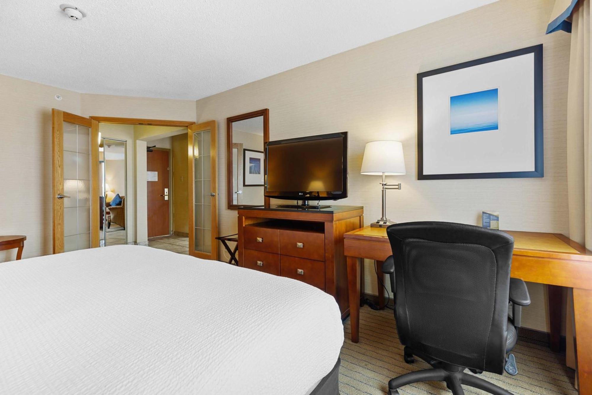 Sandman Hotel & Suites London Downtown Bagian luar foto