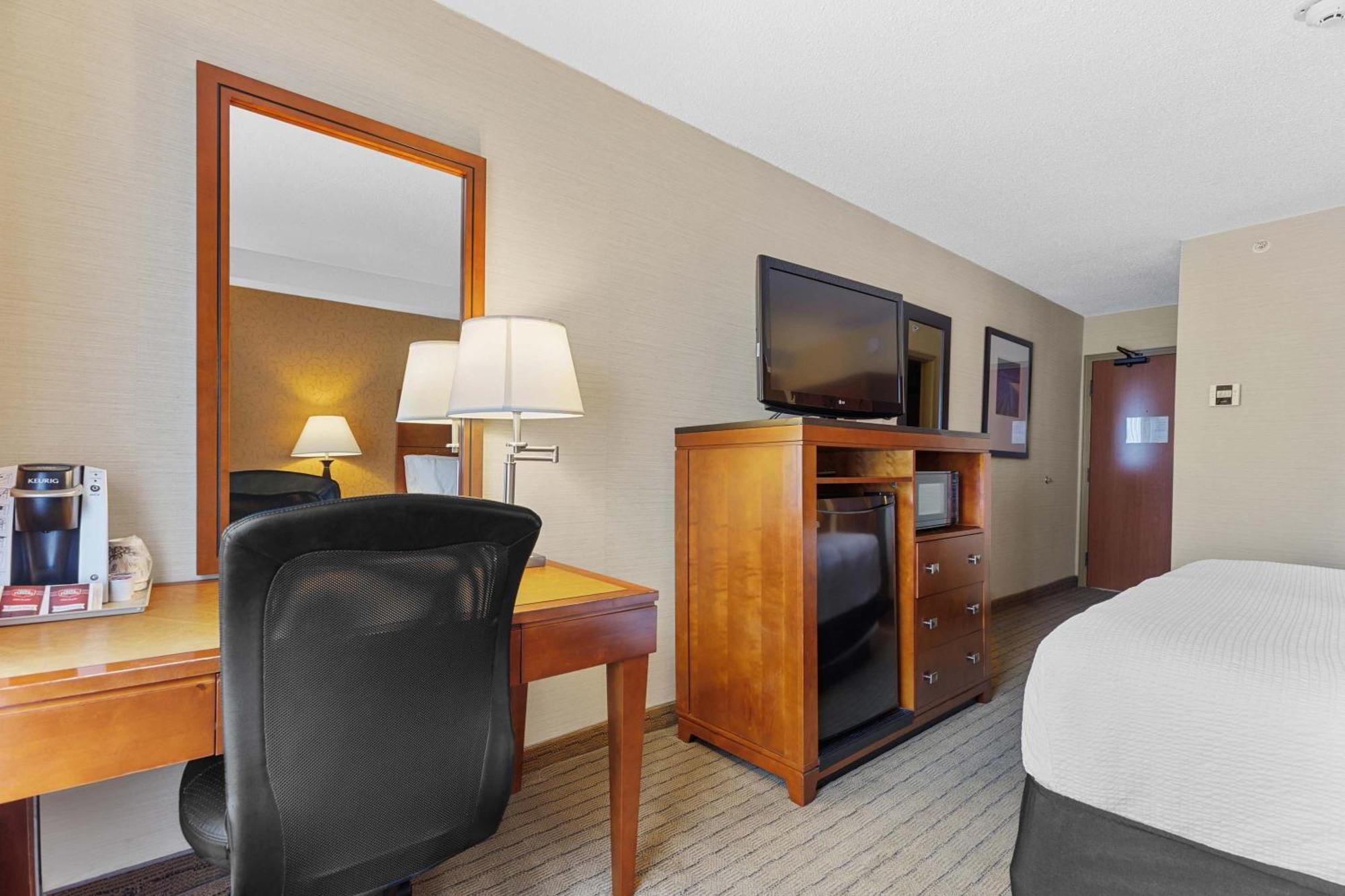 Sandman Hotel & Suites London Downtown Bagian luar foto