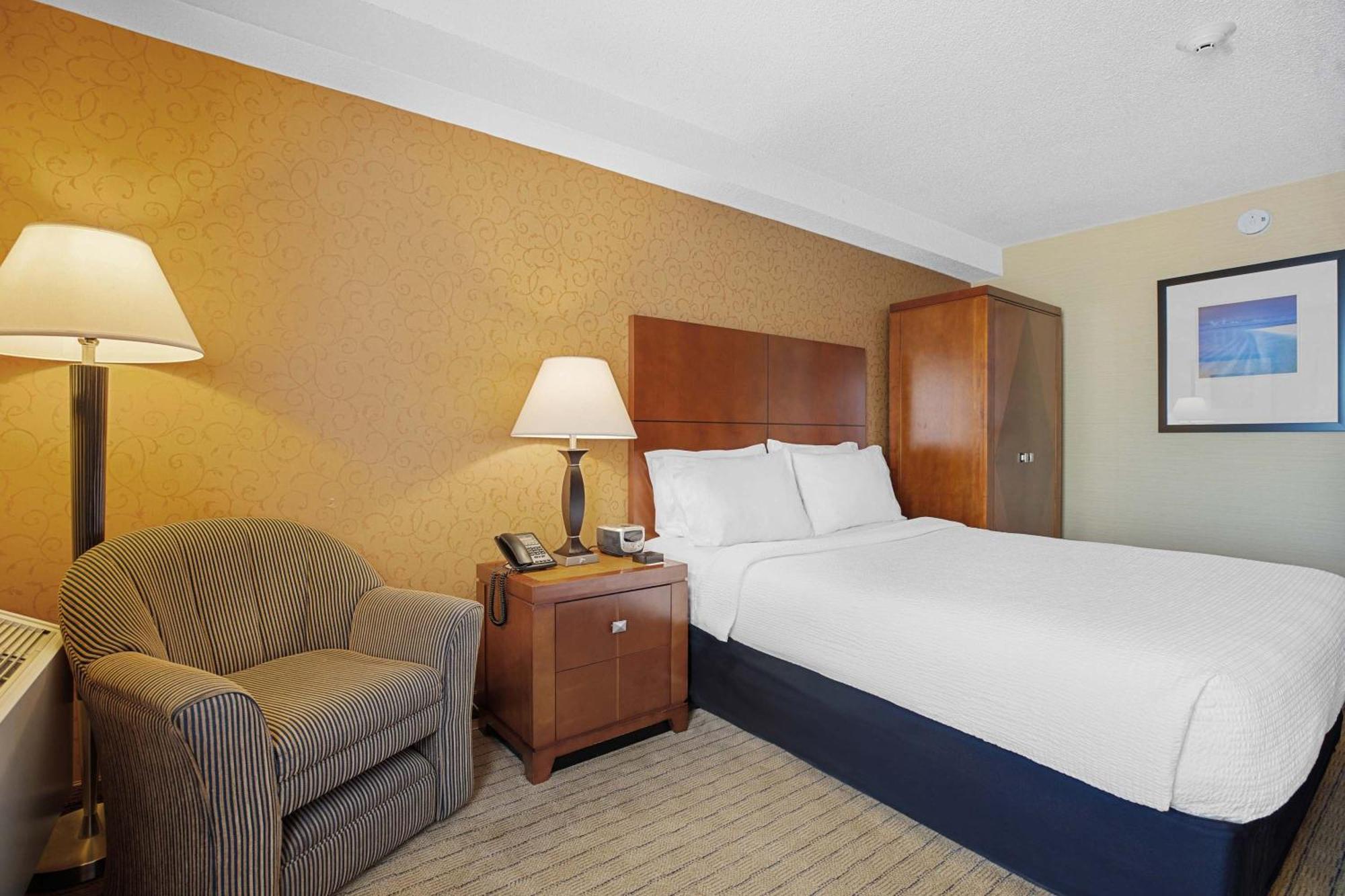 Sandman Hotel & Suites London Downtown Bagian luar foto
